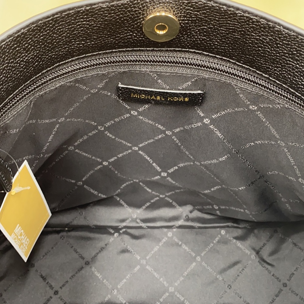 MICHAEL KORS BLACK NICOLE MD PEBBLE SHOULDER BAG - Picture 9 of 16